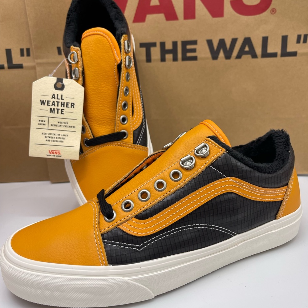 Vans WMNS Old Skool Mte
(Mte) Apricot/Black
VN0A348F2NF Sneakers - Picture 16 of 16